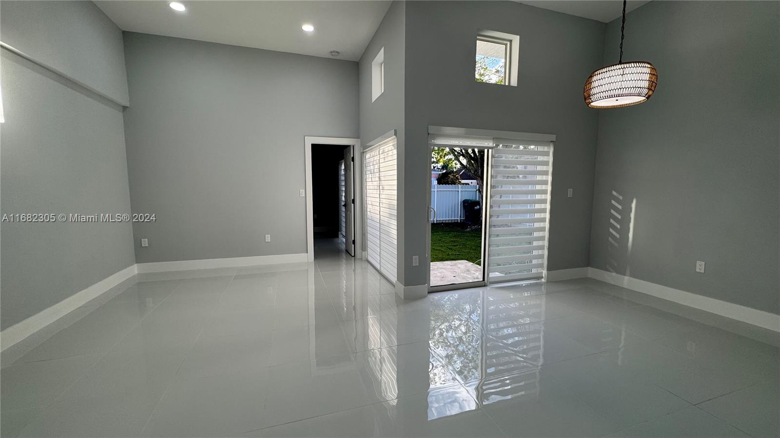 695 NW 126th Ct