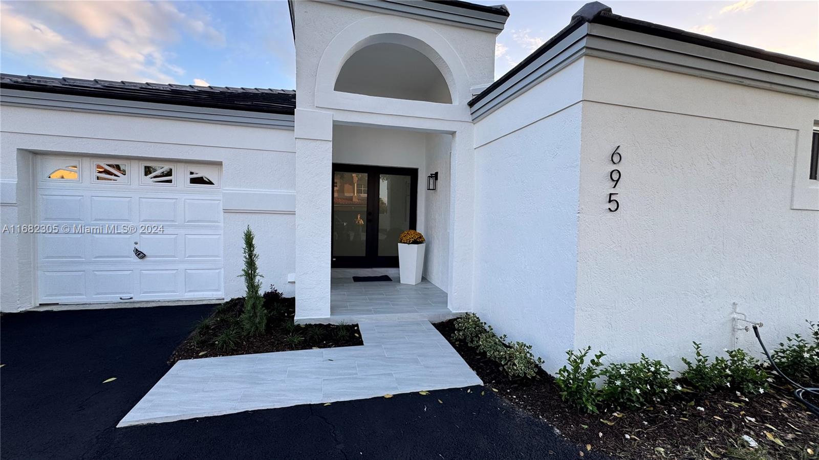695 NW 126th Ct