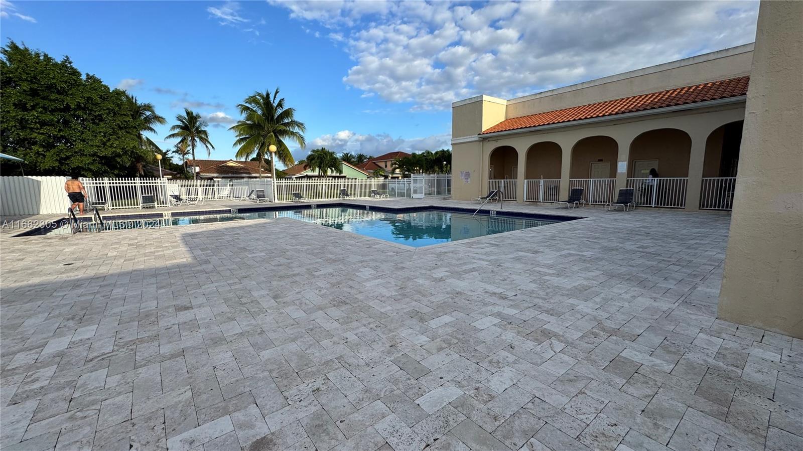 695 NW 126th Ct