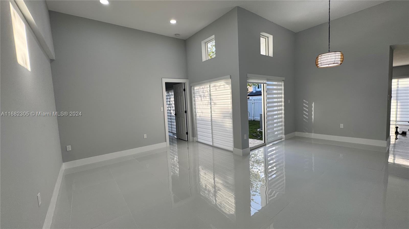 695 NW 126th Ct