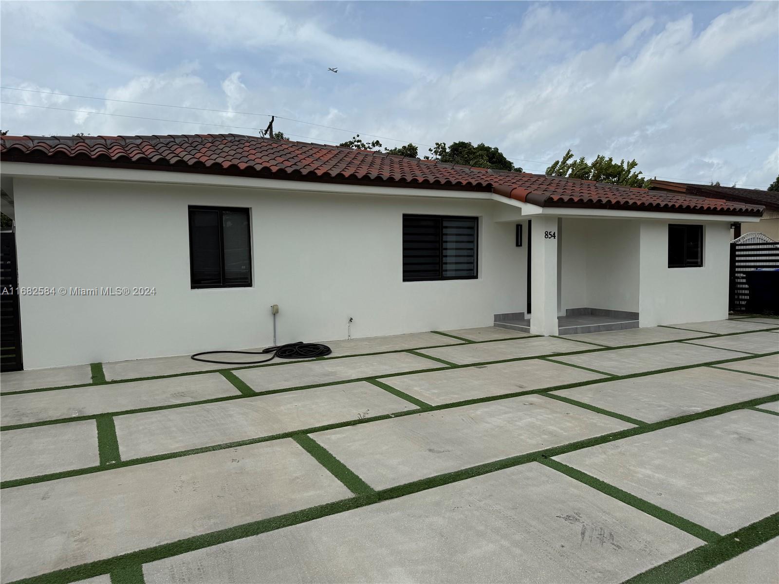 854 NW 30th Pl # 0