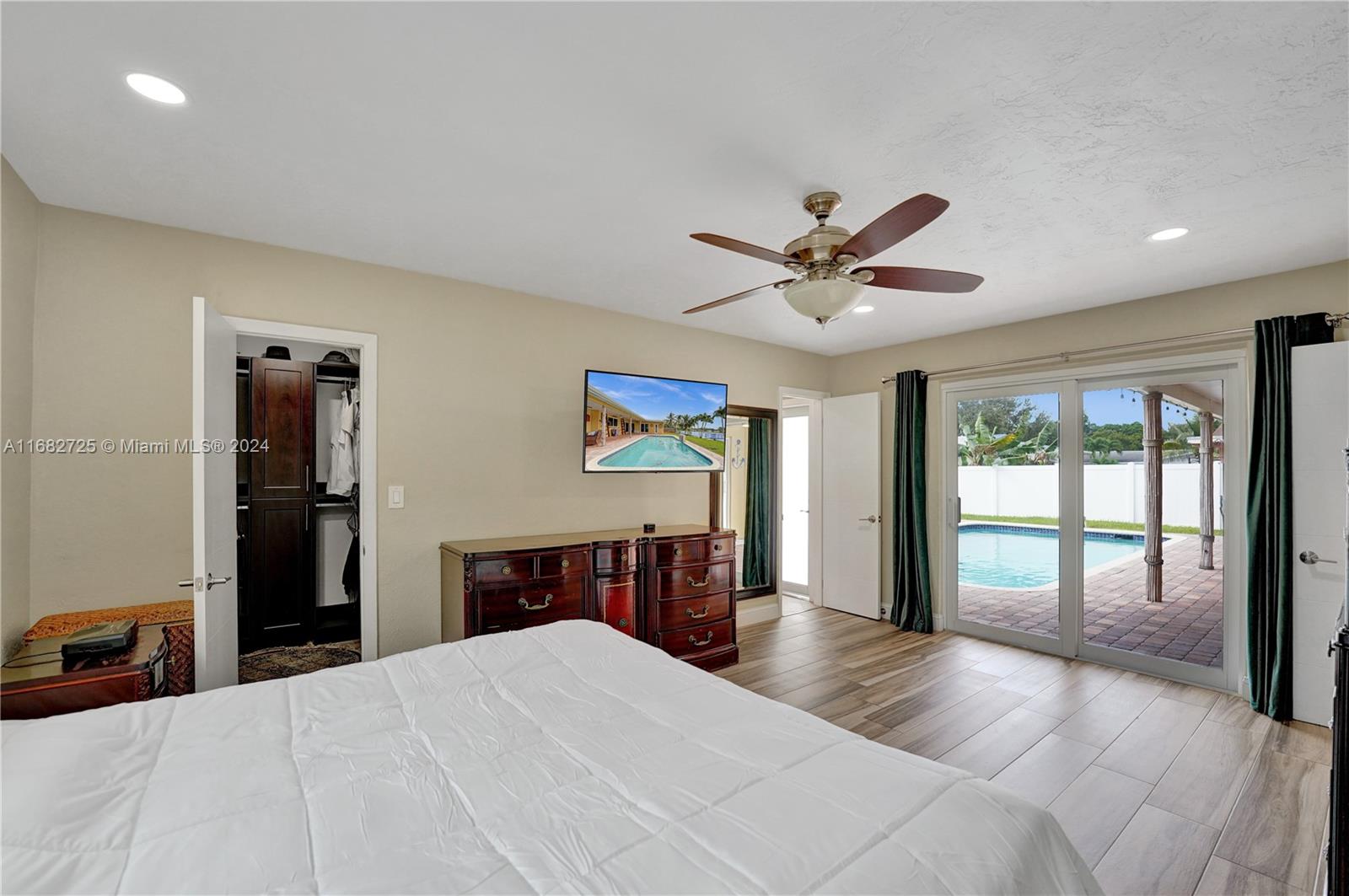 10540 NW 18th Place
