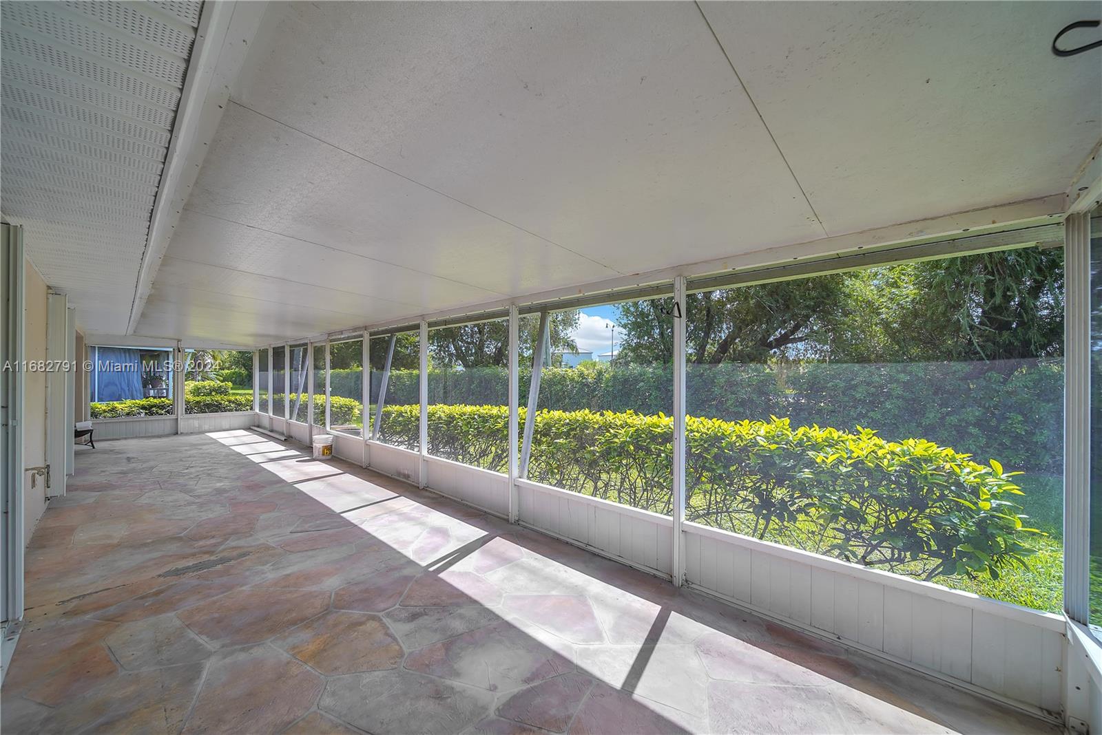 2550 SE 7th Pl