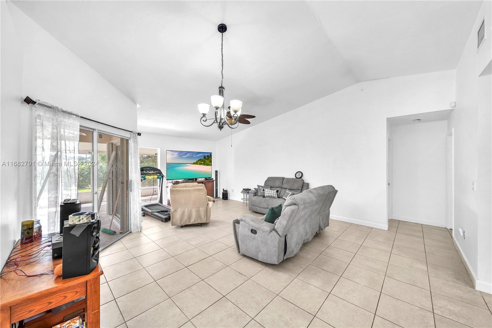 2550 SE 7th Pl
