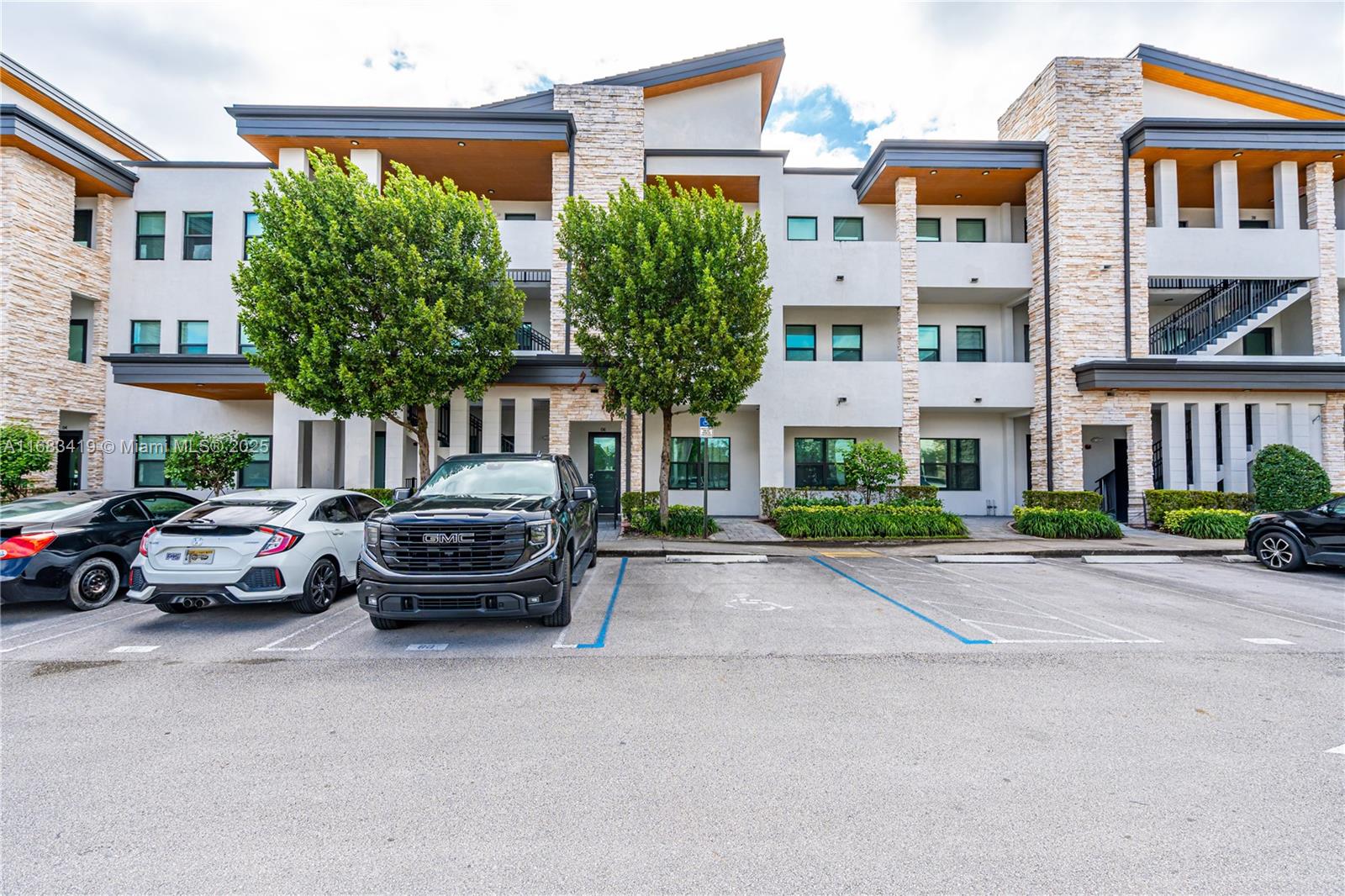 7809 NW 104th Ave # 32