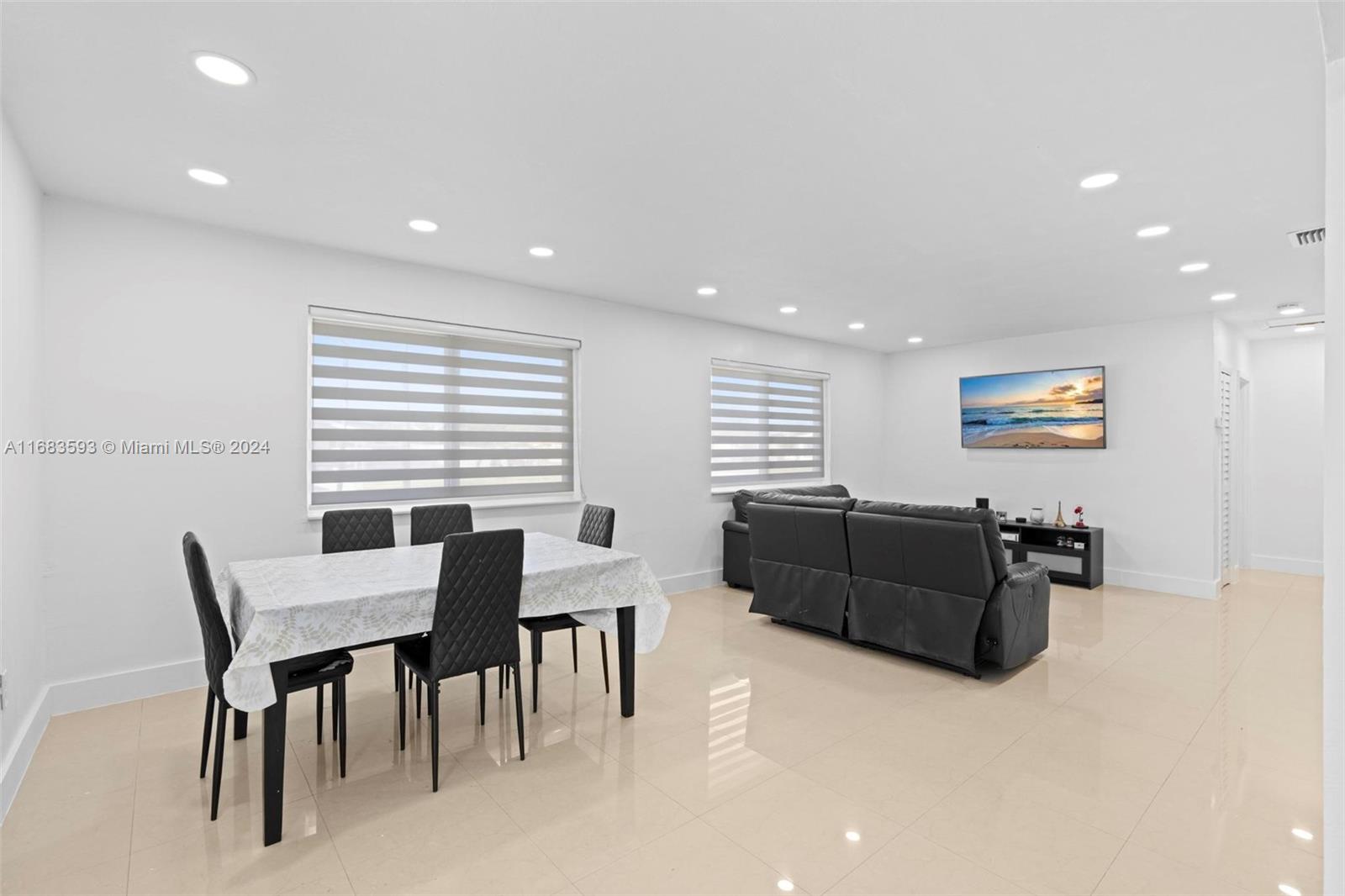 11460 Douglas Dr