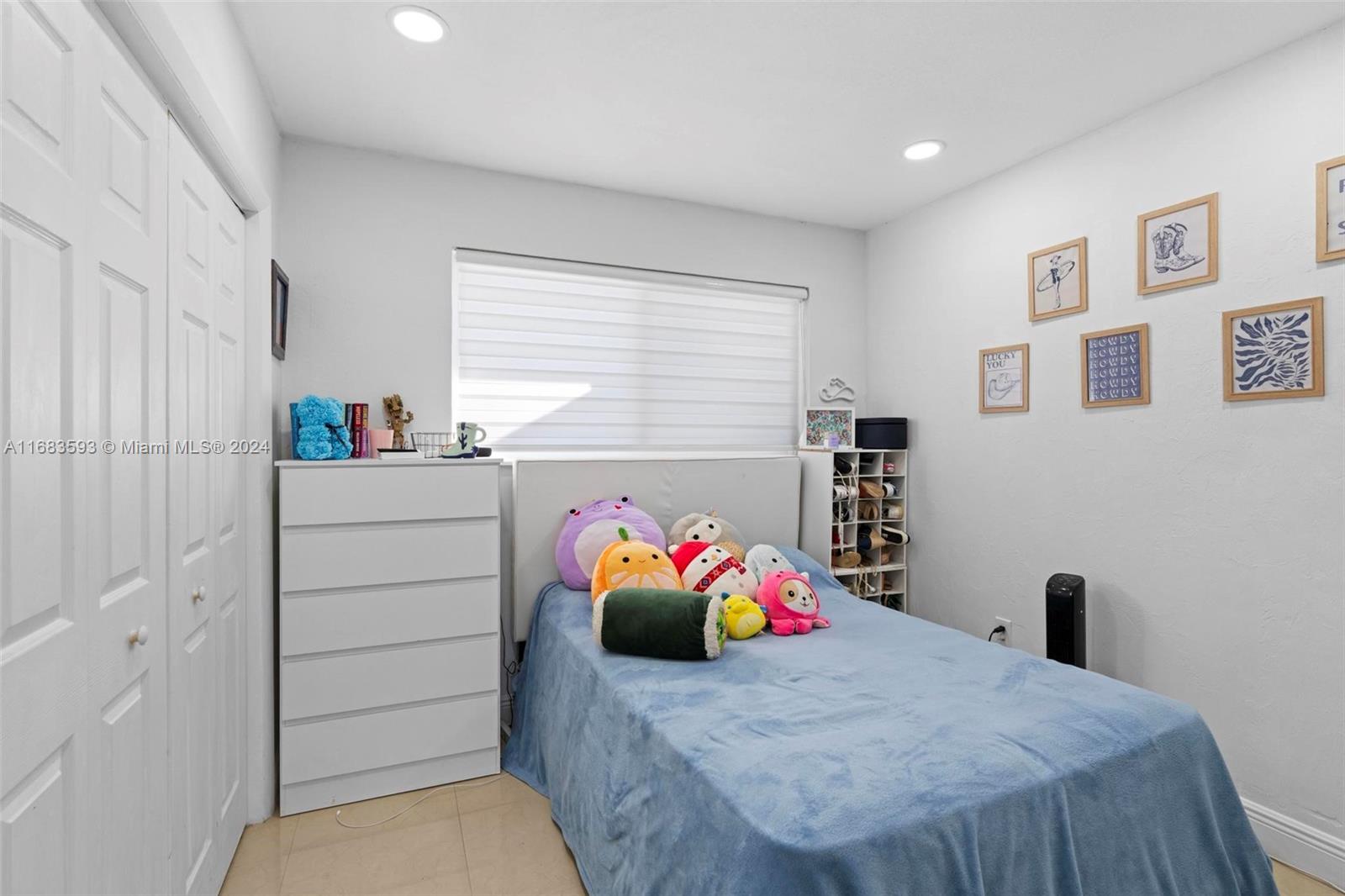 11460 Douglas Dr