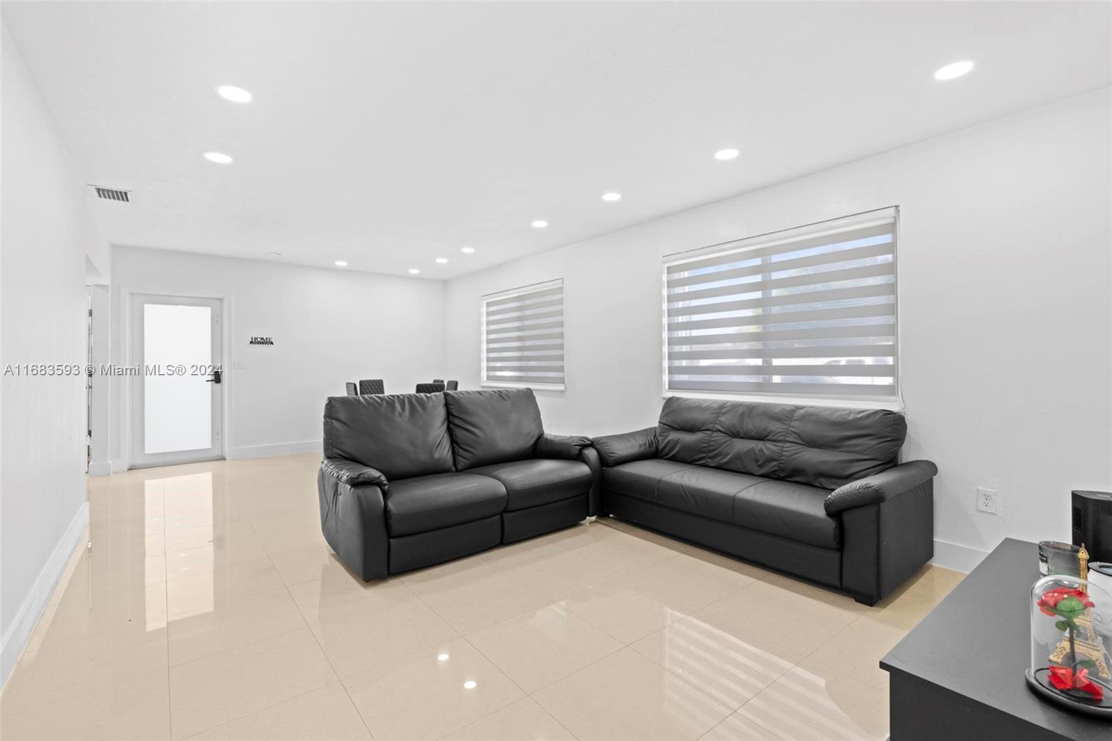 11460 Douglas Dr