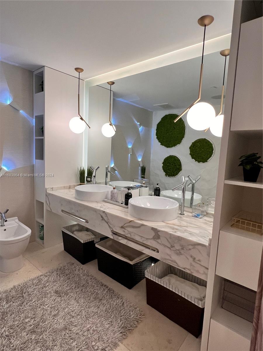 495 Brickell Ave # 4608