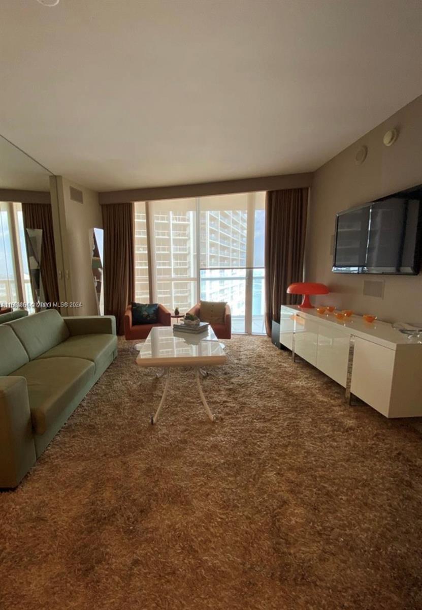 495 Brickell Ave # 4608