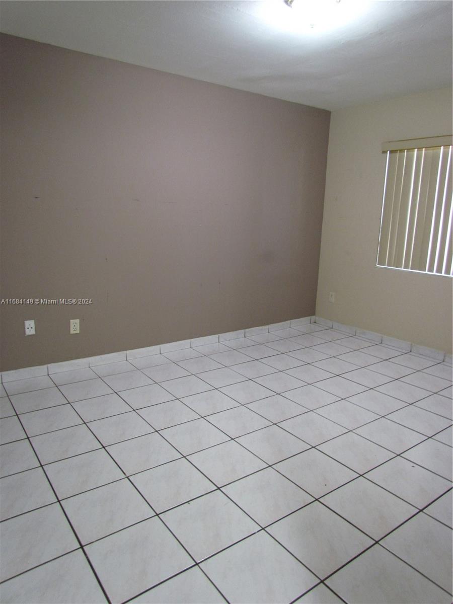 18250 Mediterranean Blvd # 15 Unit: 3-15