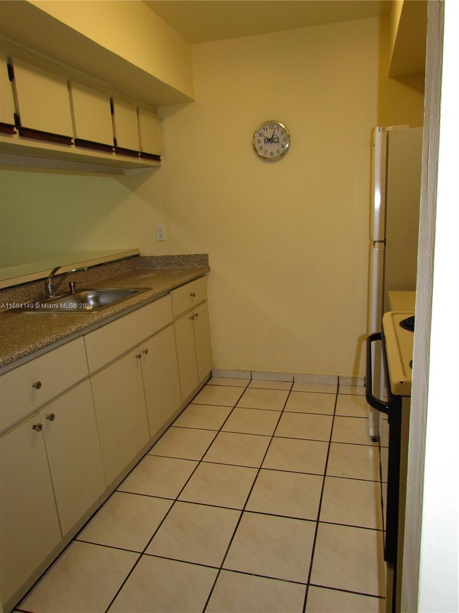 18250 Mediterranean Blvd # 15 Unit: 3-15