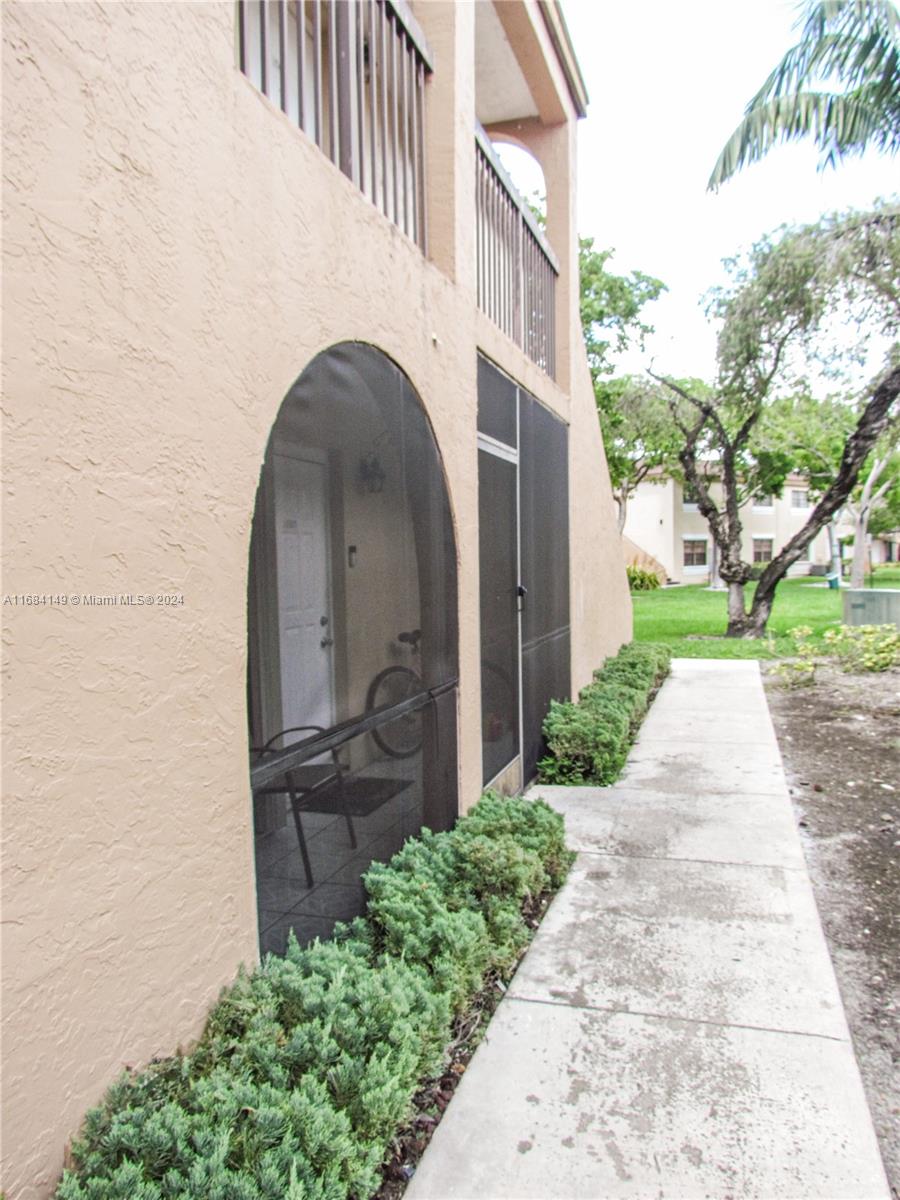18250 Mediterranean Blvd # 15 Unit: 3-15