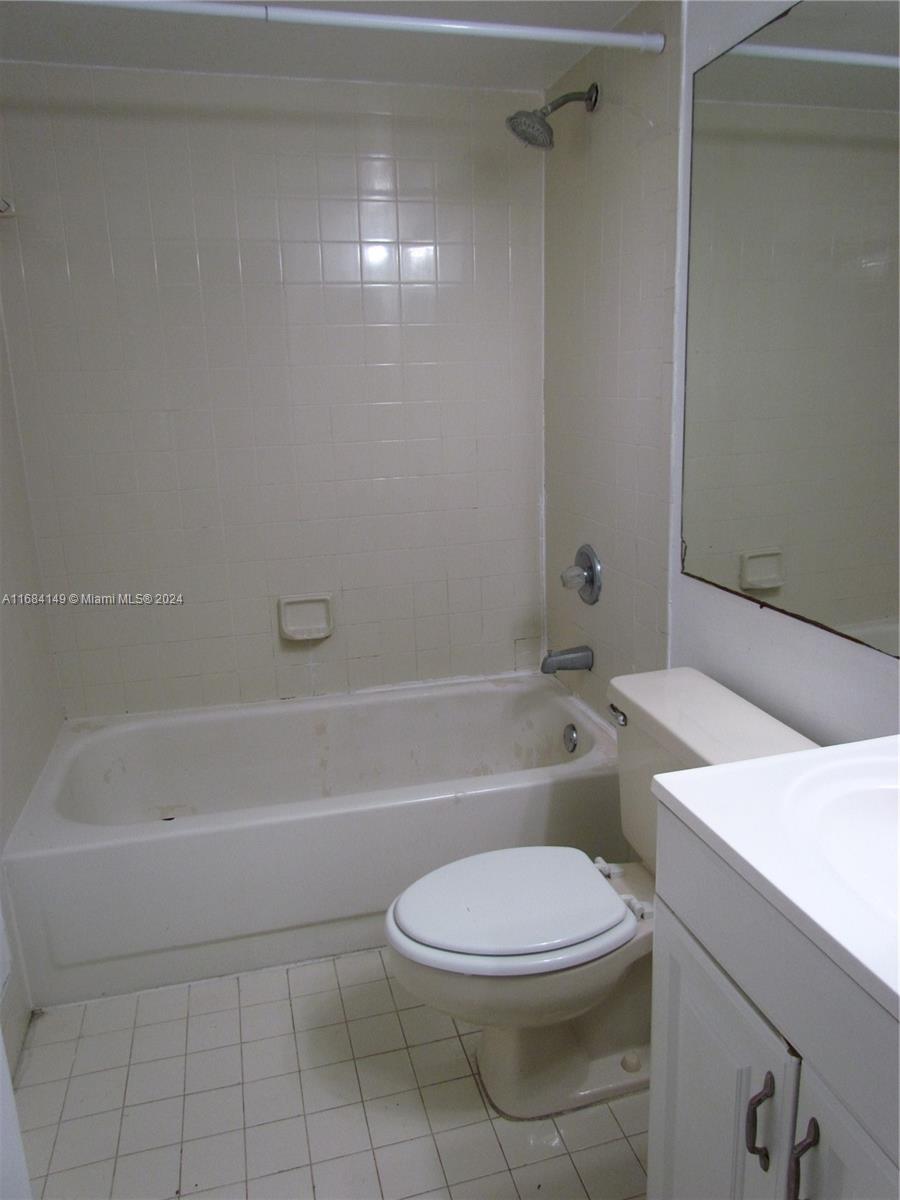 18250 Mediterranean Blvd # 15 Unit: 3-15
