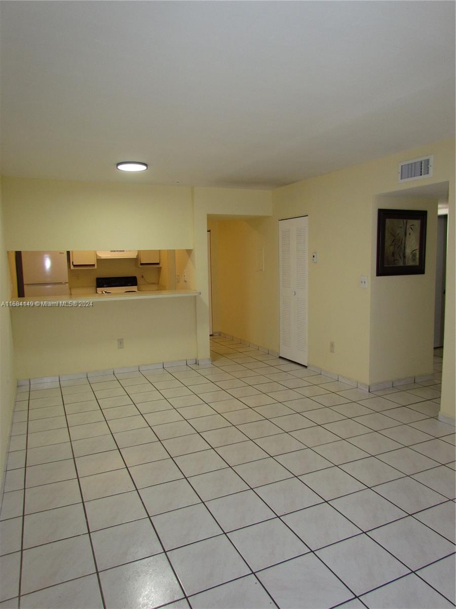 18250 Mediterranean Blvd # 15 Unit: 3-15