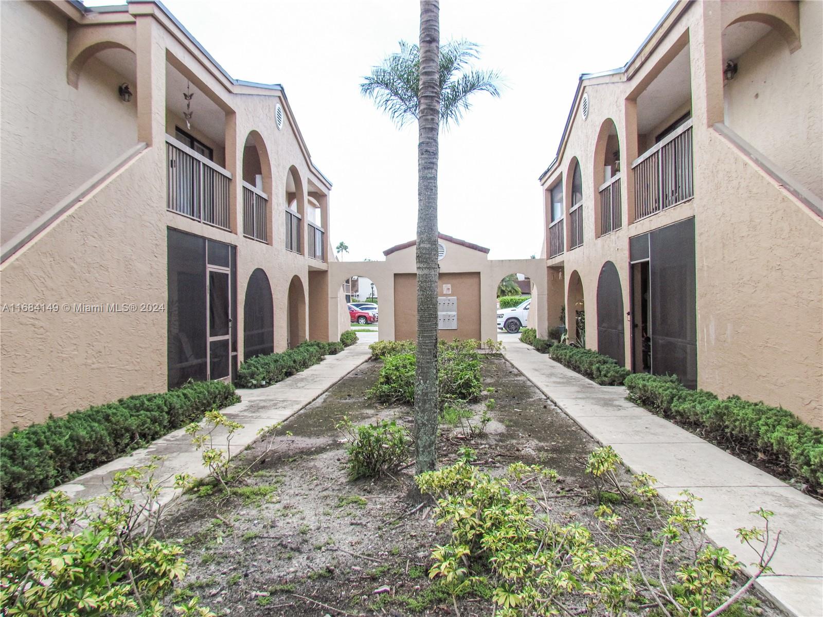 18250 Mediterranean Blvd # 15 Unit: 3-15