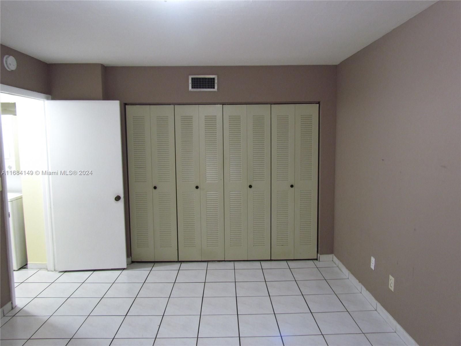 18250 Mediterranean Blvd # 15 Unit: 3-15