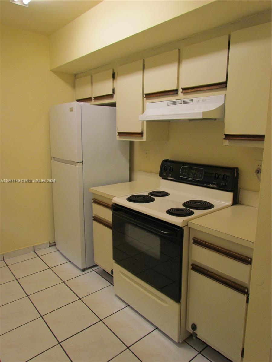 18250 Mediterranean Blvd # 15 Unit: 3-15