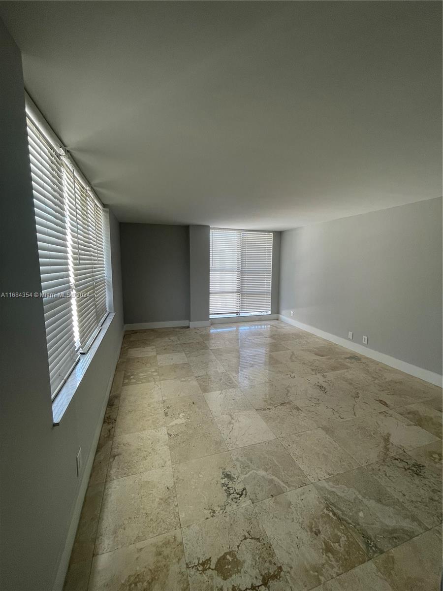 1800 Collins Ave # 6A