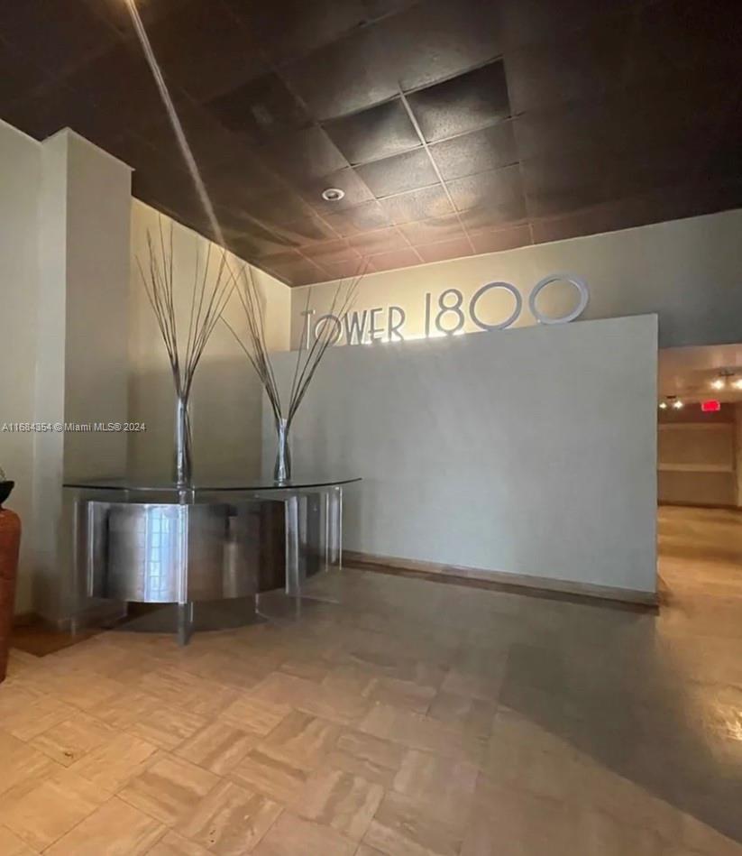 1800 Collins Ave # 6A
