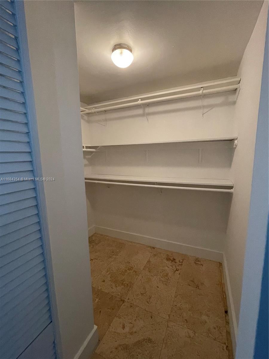 1800 Collins Ave # 6A