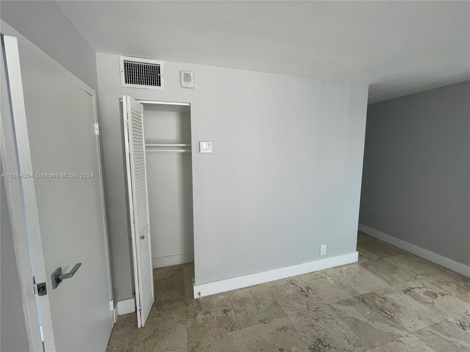 1800 Collins Ave # 6A