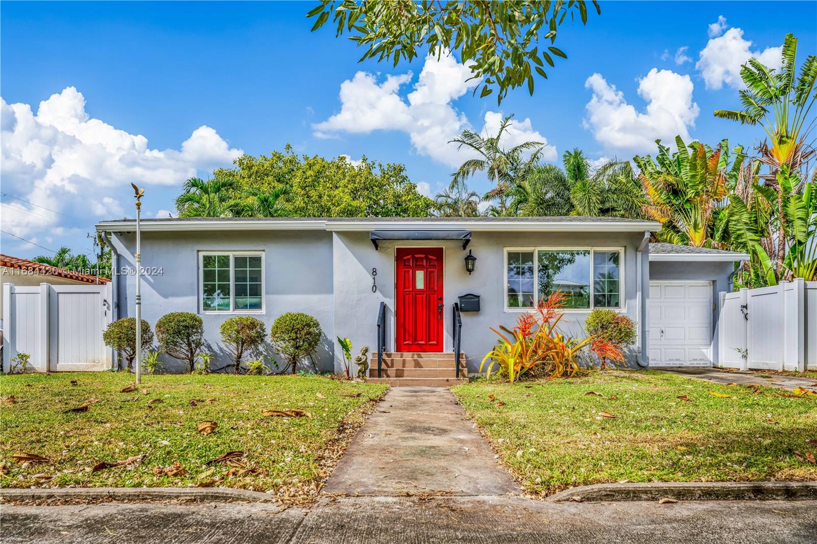 810 S 24th Ave
