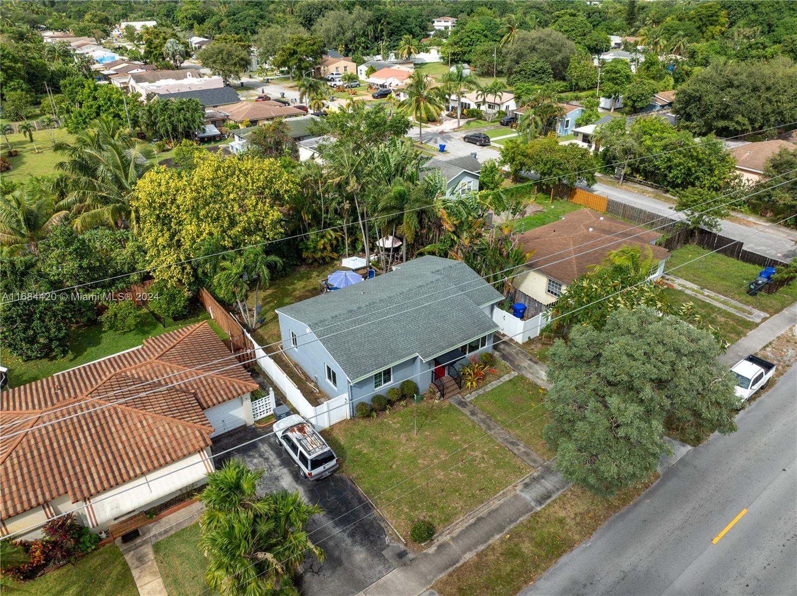810 S 24th Ave