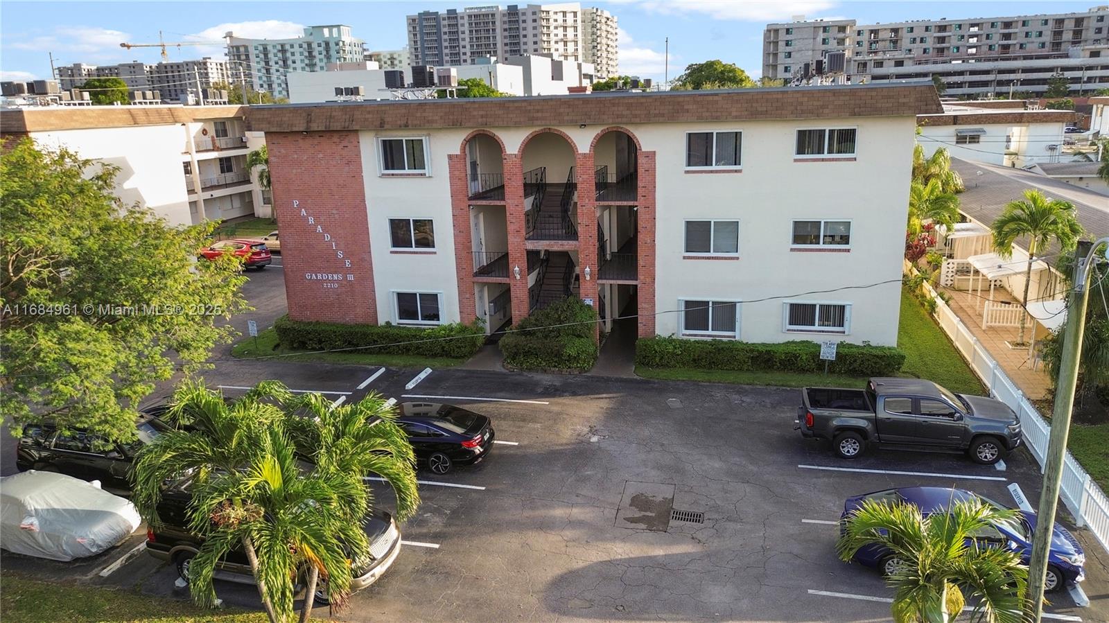 2210 Taylor St # 204