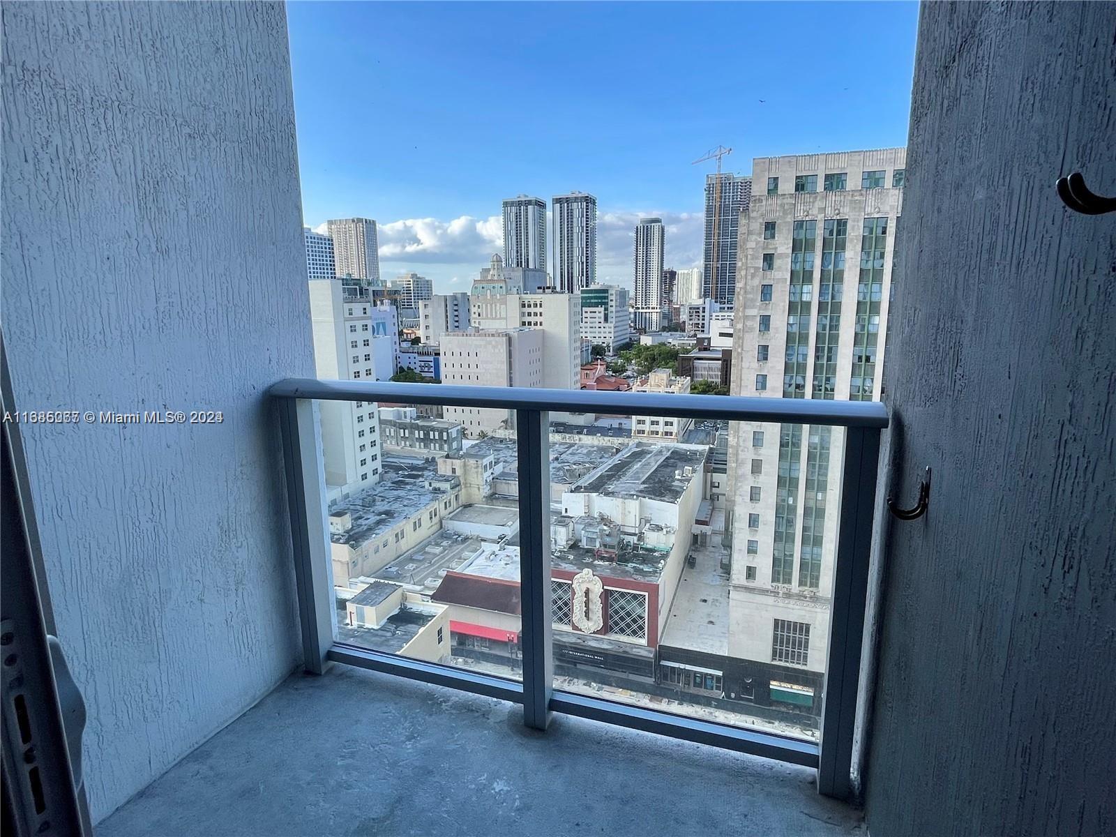 151 SE 1st St # 1708
