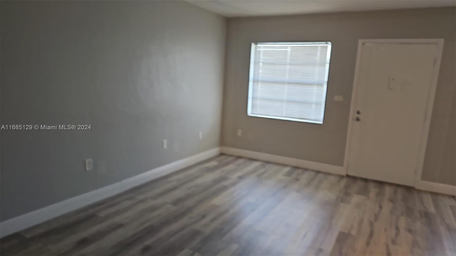 1860 Venice Park Dr # 221