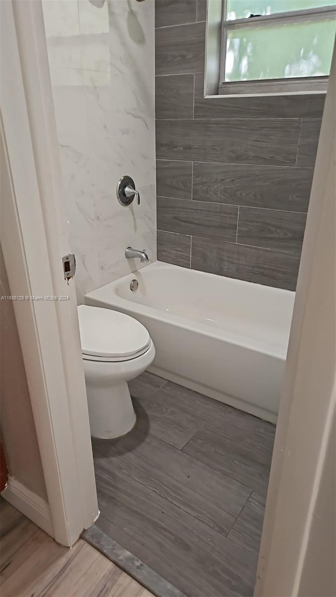1860 Venice Park Dr # 221
