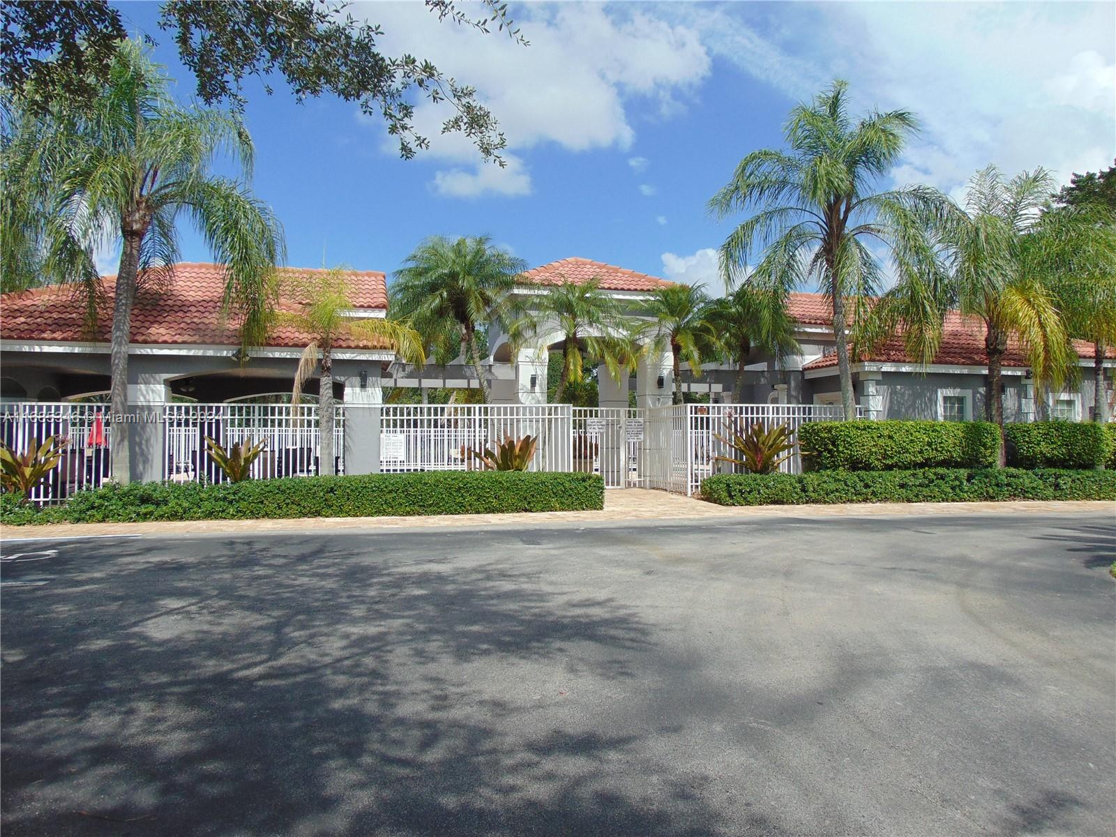 538 Clermont Ct