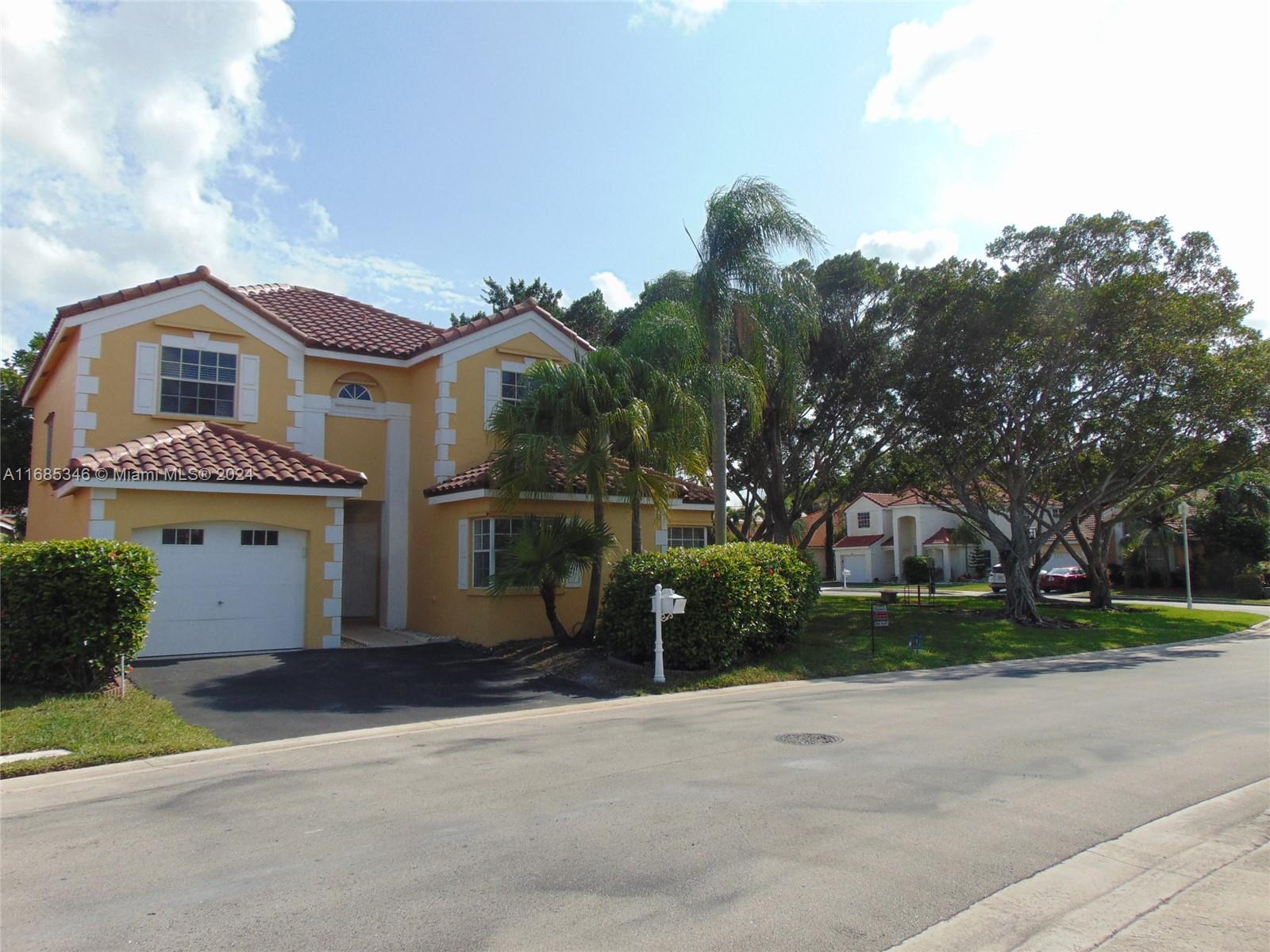 538 Clermont Ct