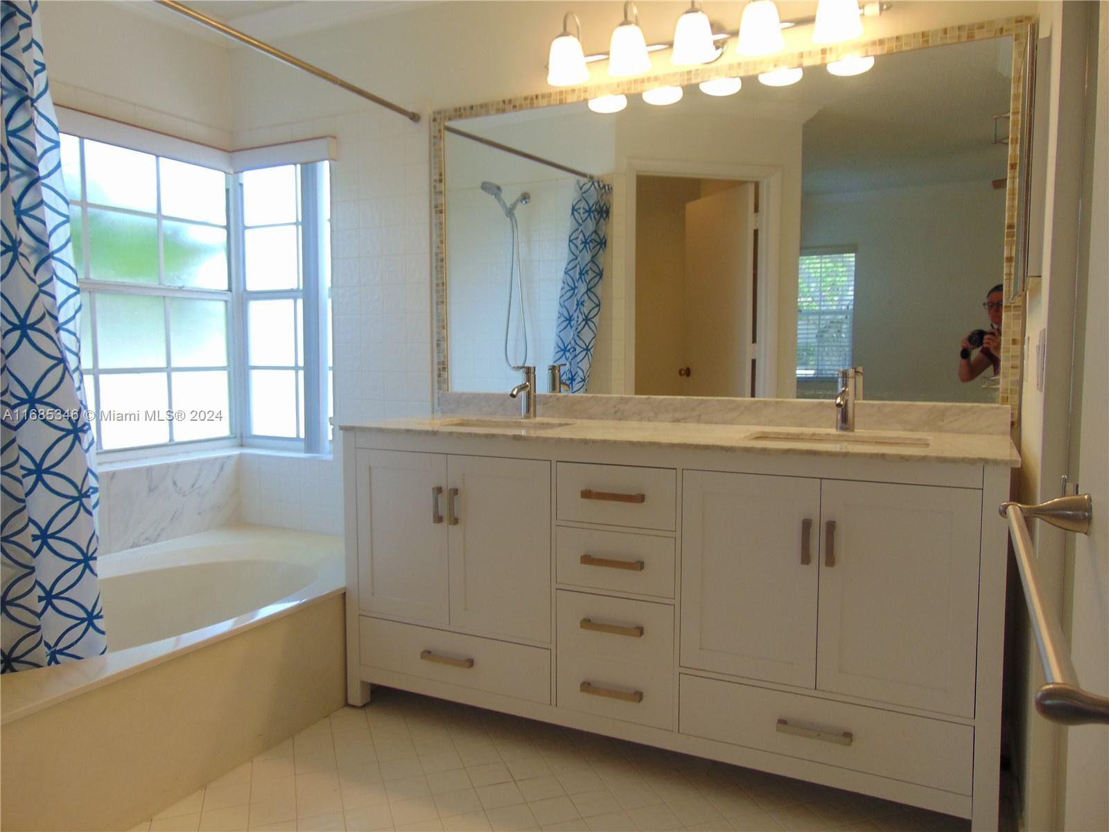 538 Clermont Ct