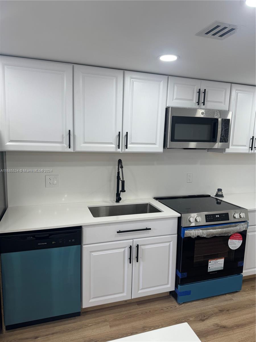 761 E Coco Plum Cir # 6