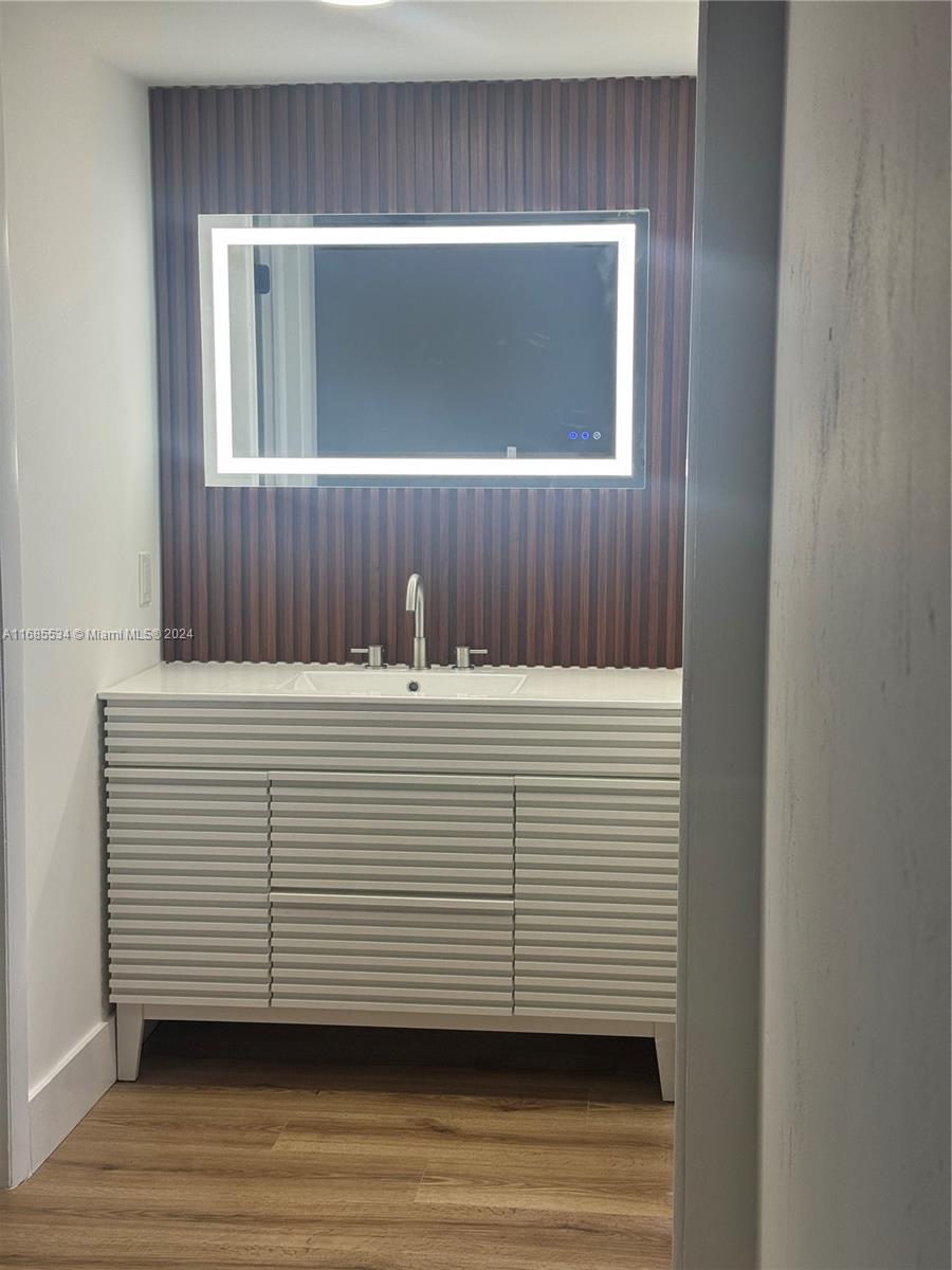 761 E Coco Plum Cir # 6