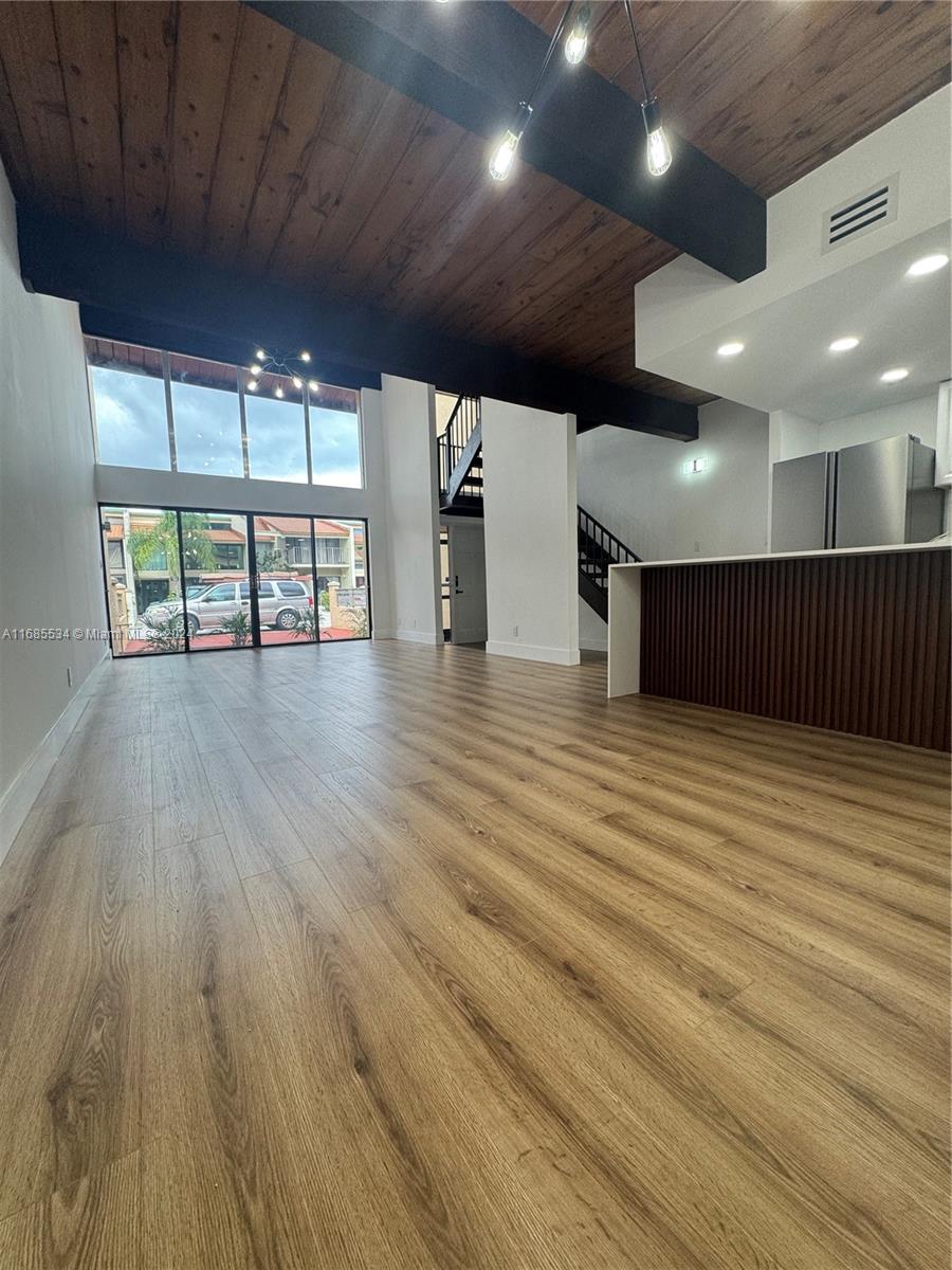 761 E Coco Plum Cir # 6