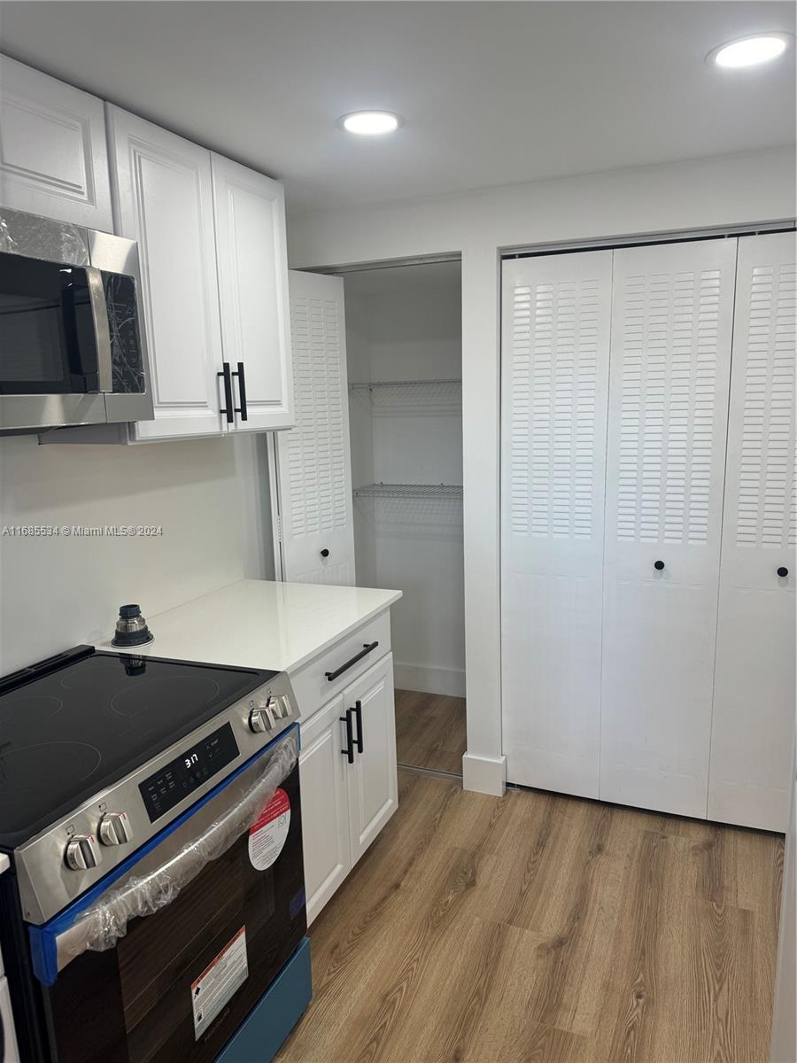 761 E Coco Plum Cir # 6