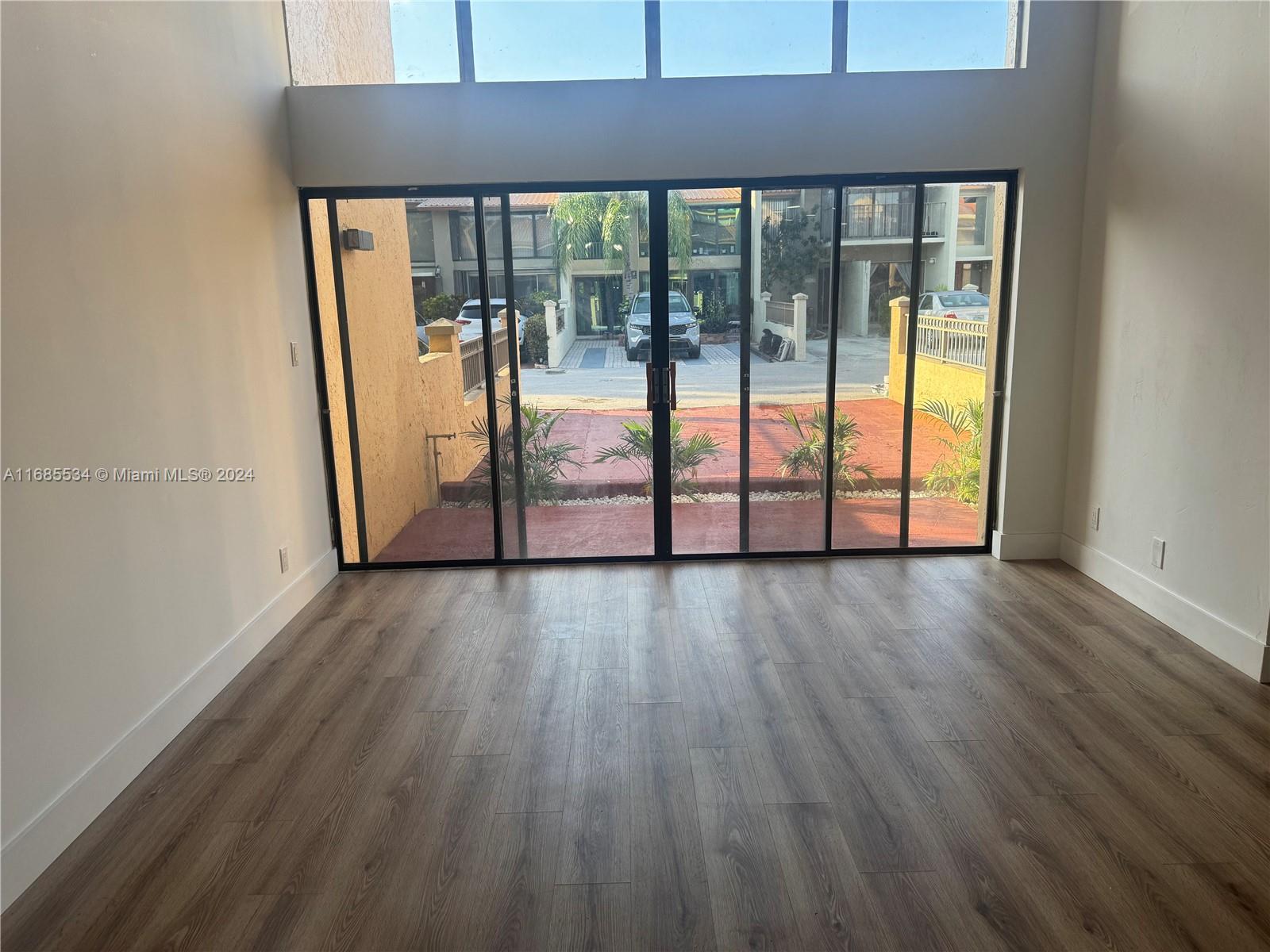 761 E Coco Plum Cir # 6