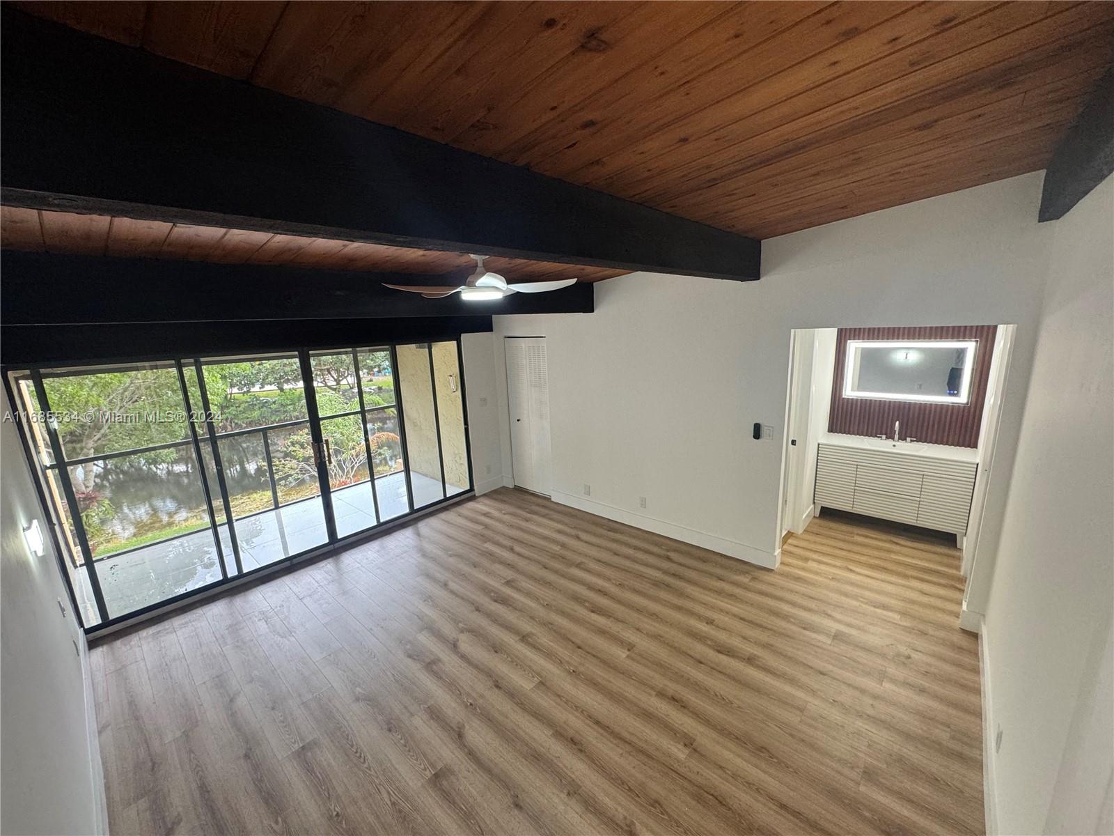 761 E Coco Plum Cir # 6