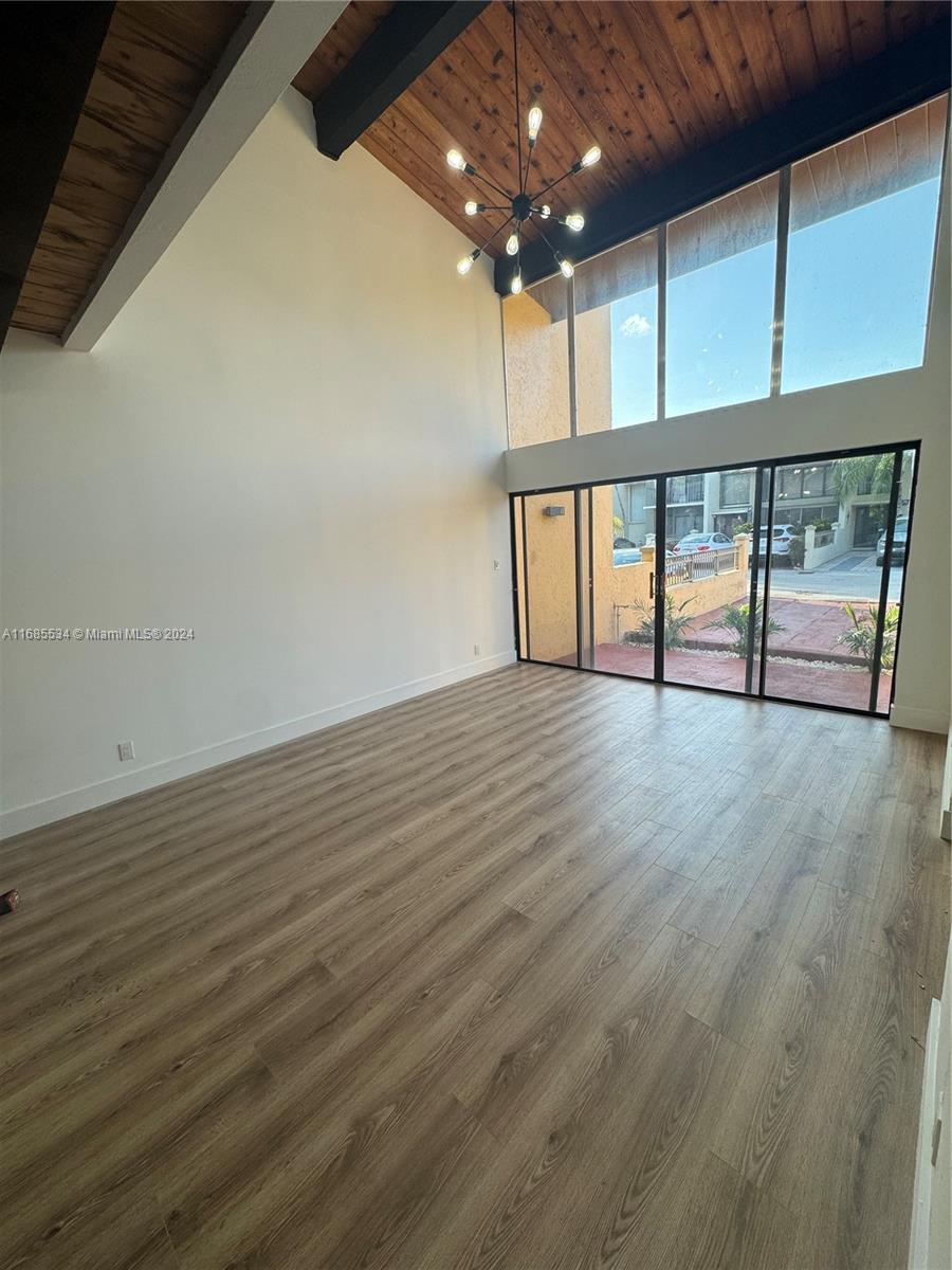 761 E Coco Plum Cir # 6