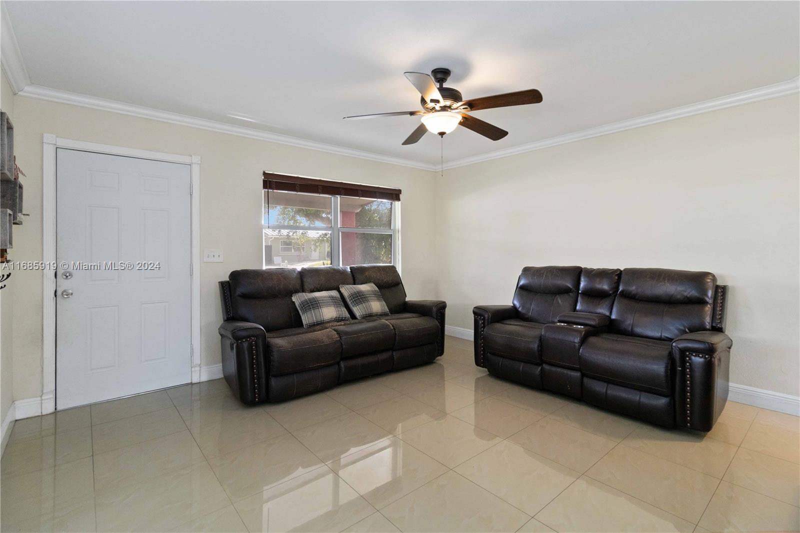 3825 NE 16th Ter
