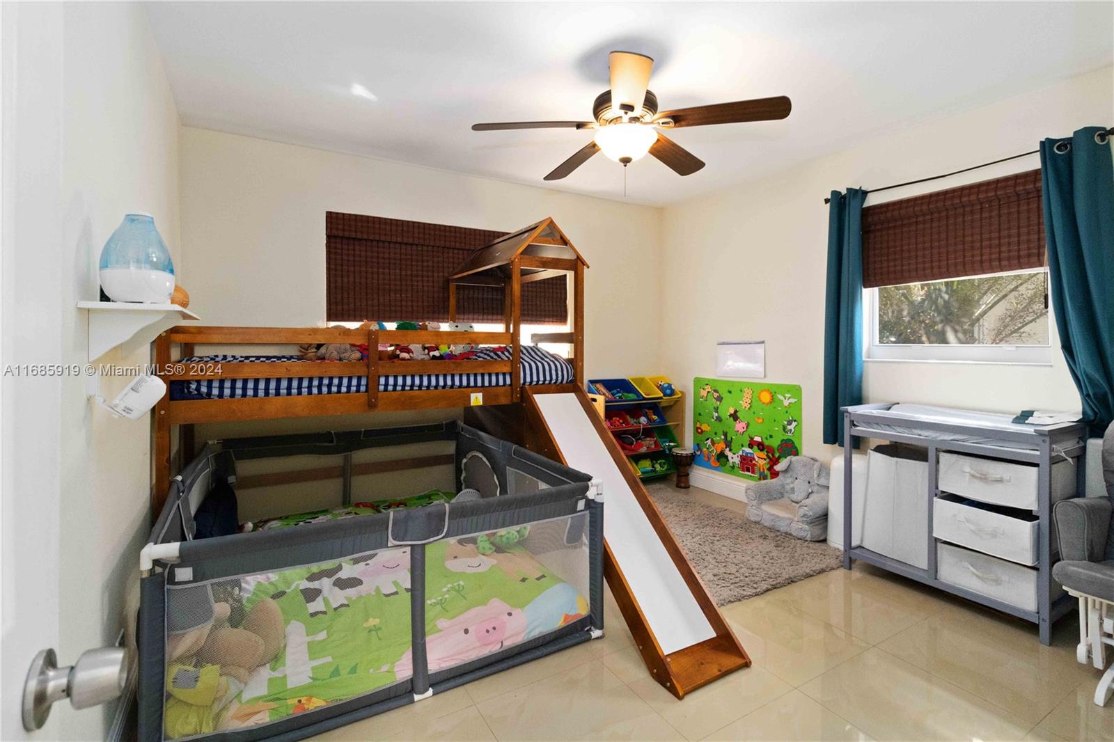 3825 NE 16th Ter