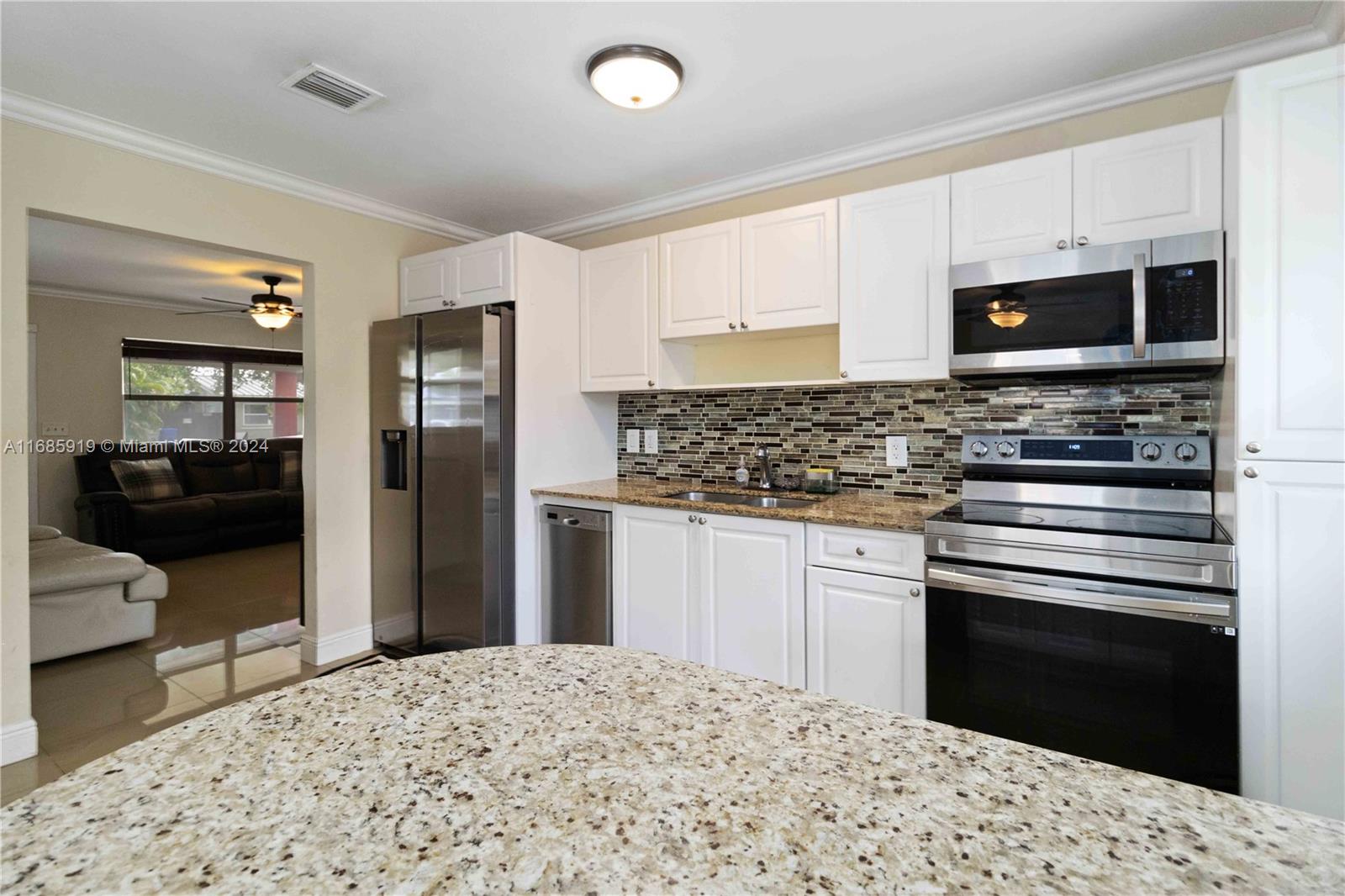 3825 NE 16th Ter