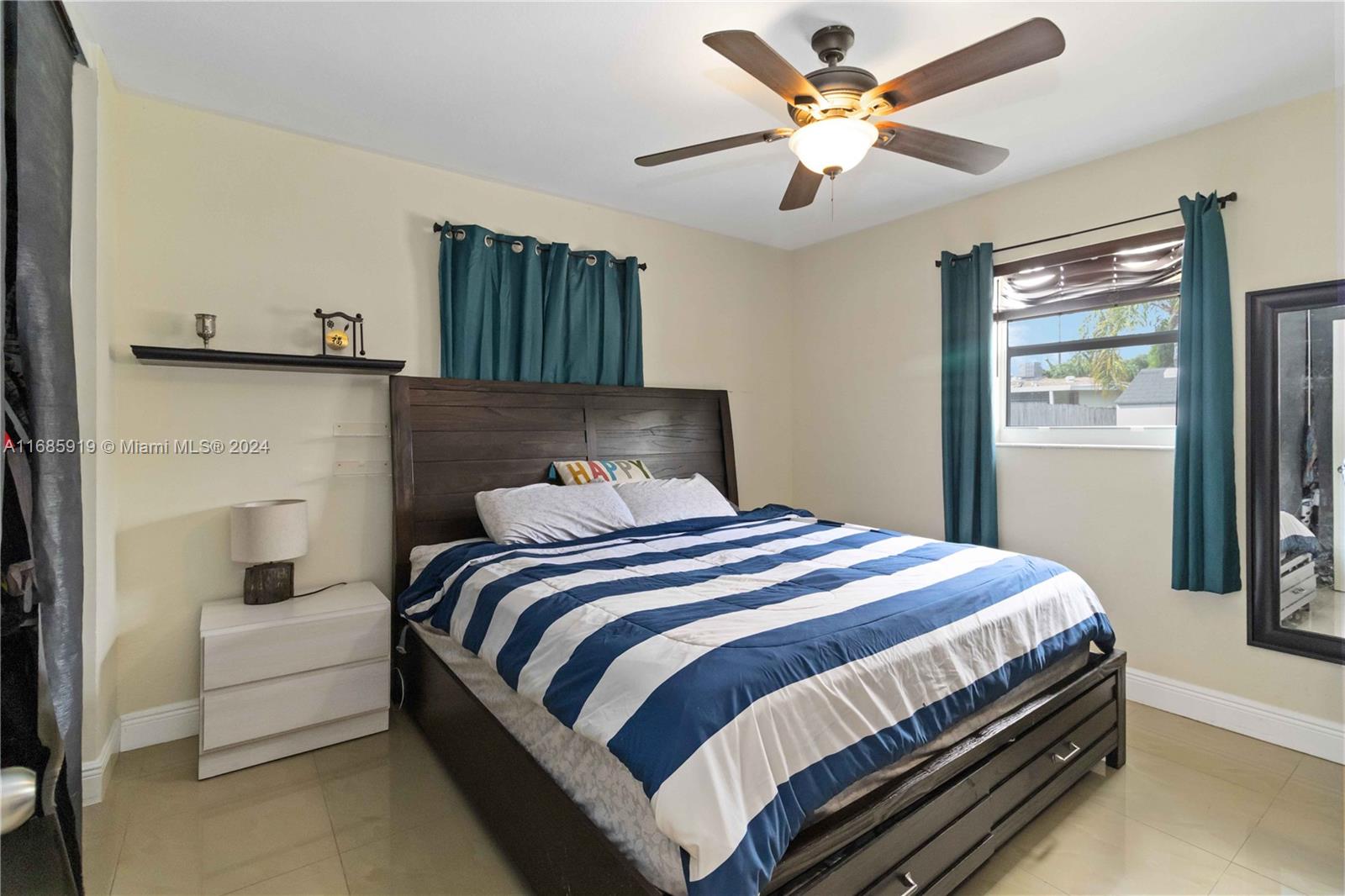 3825 NE 16th Ter