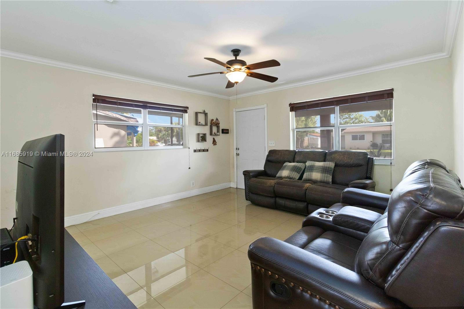 3825 NE 16th Ter