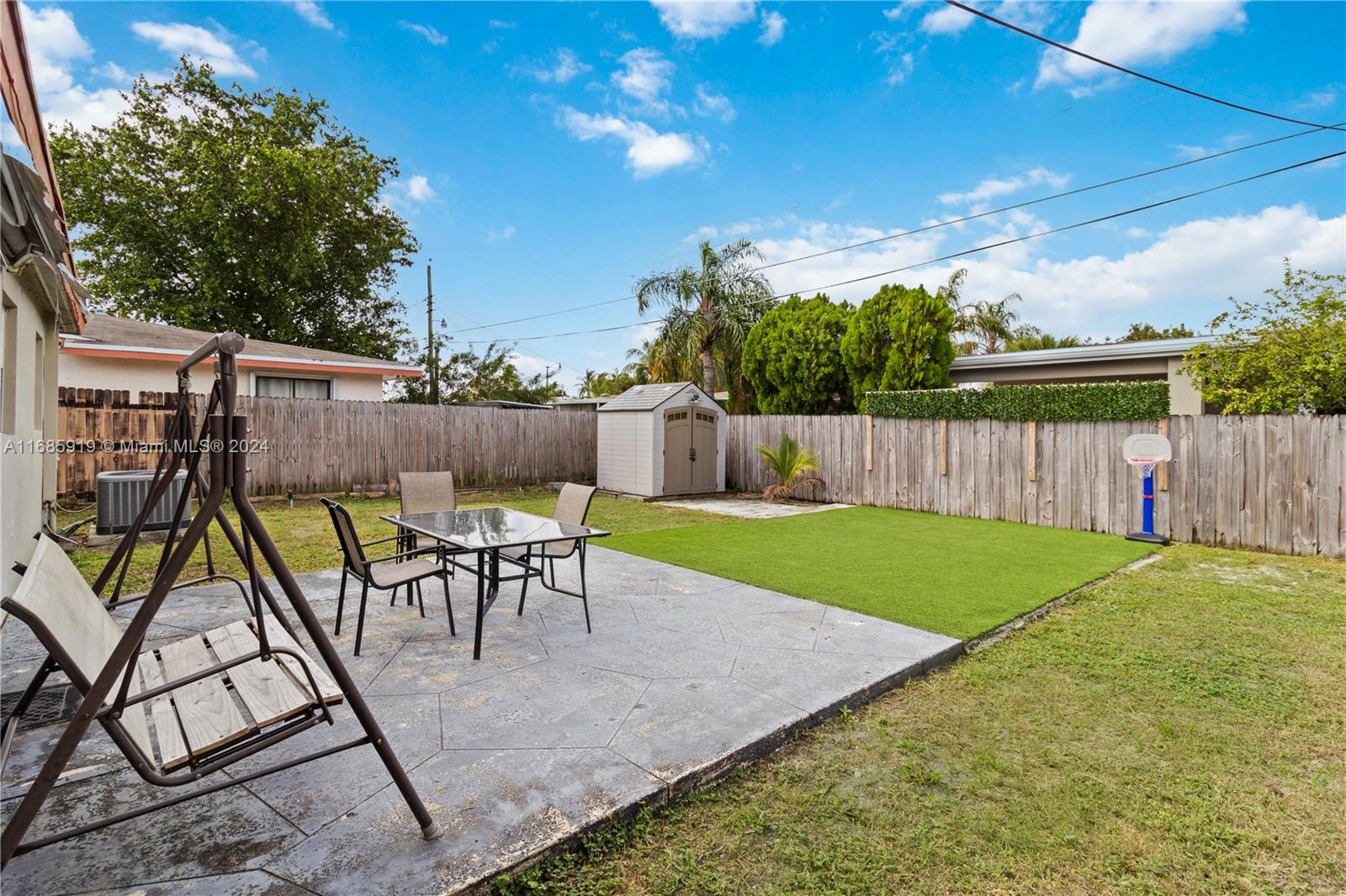 3825 NE 16th Ter