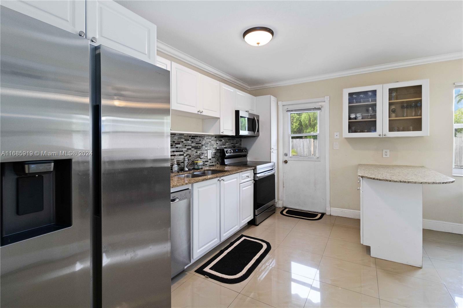 3825 NE 16th Ter