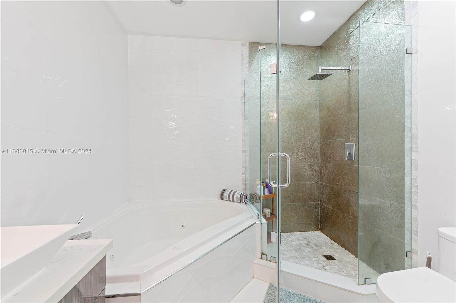7910 Harbor Island Dr # 1209